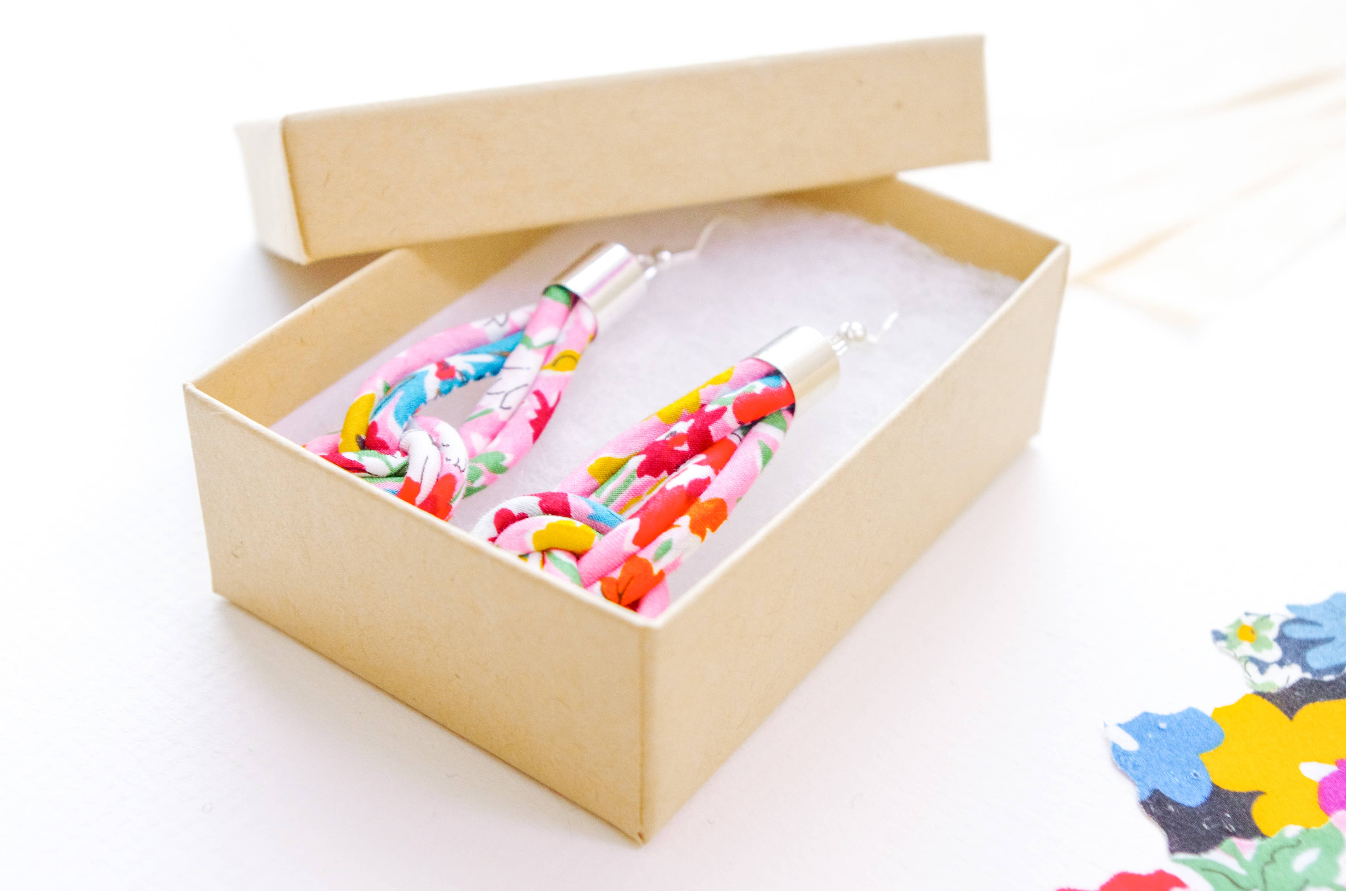 Bunny Bosworth – wholesale Dangle earrings – Liberty Fabric Knot Drop Earrings - Deco Florals7