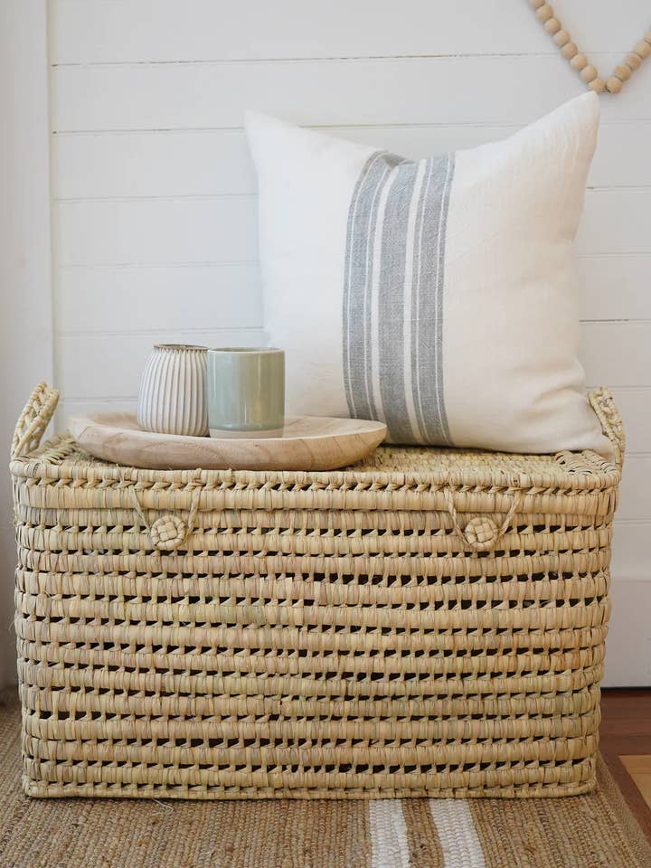 LARGE WICKER STORAGE TRUNK - CHEST AND STORAGE BASKET for wholesale by Mikwi