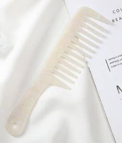 Dilworth Road - Wholesale Hair Brush/Comb - Chunky Acetone Wide Tooth Comb2