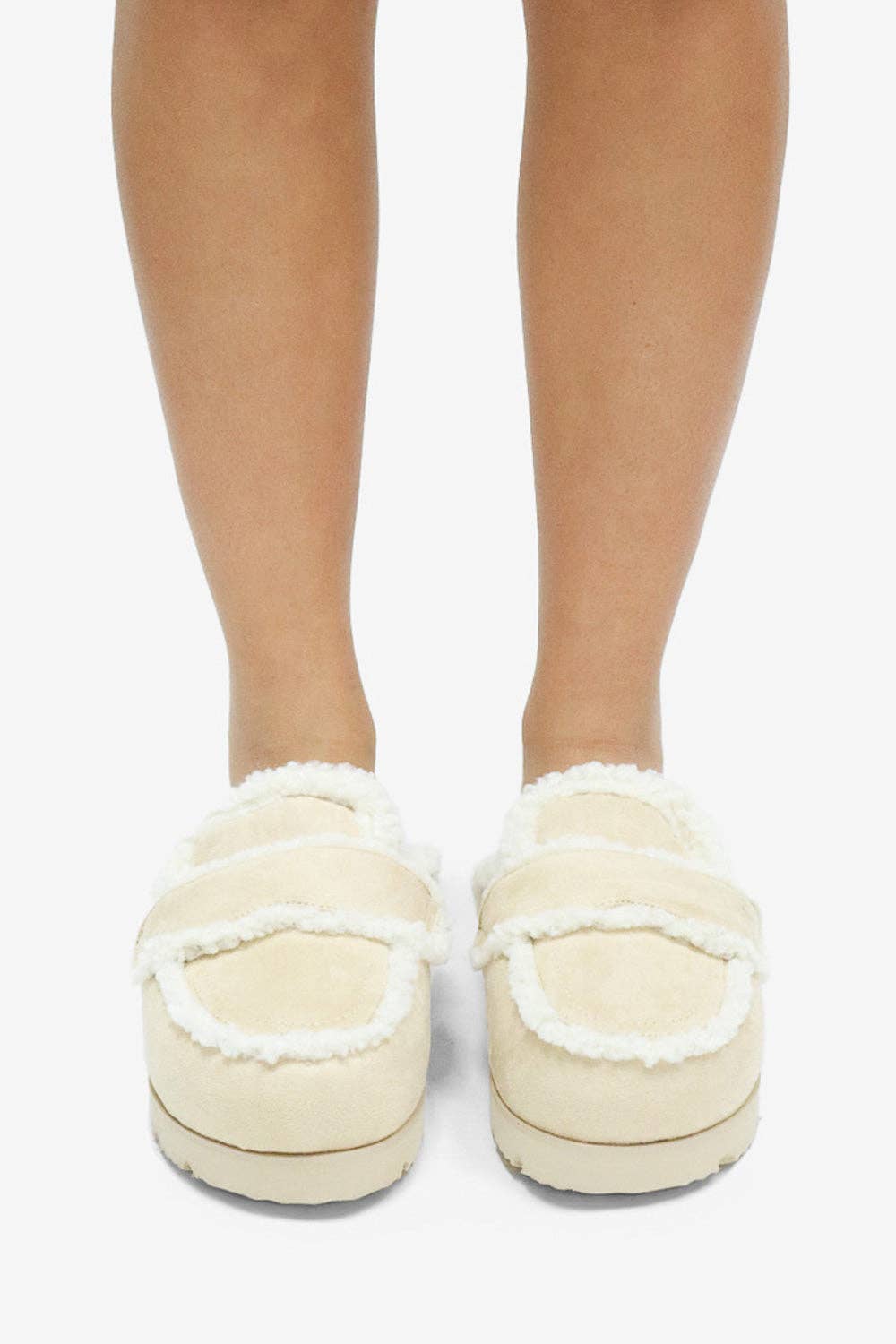 Lemonade Shoes – Großhandel Hausschuhe – Damen – TATUM - Gemütlicher Wildleder-Slide mit dicker gepolsterter Sohle12