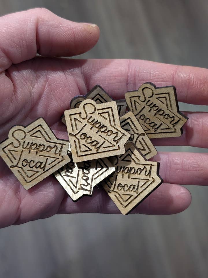 Pin de apoyo local (Hecho en Canadá) para venta al por mayor de Foxwood Gifts Canada