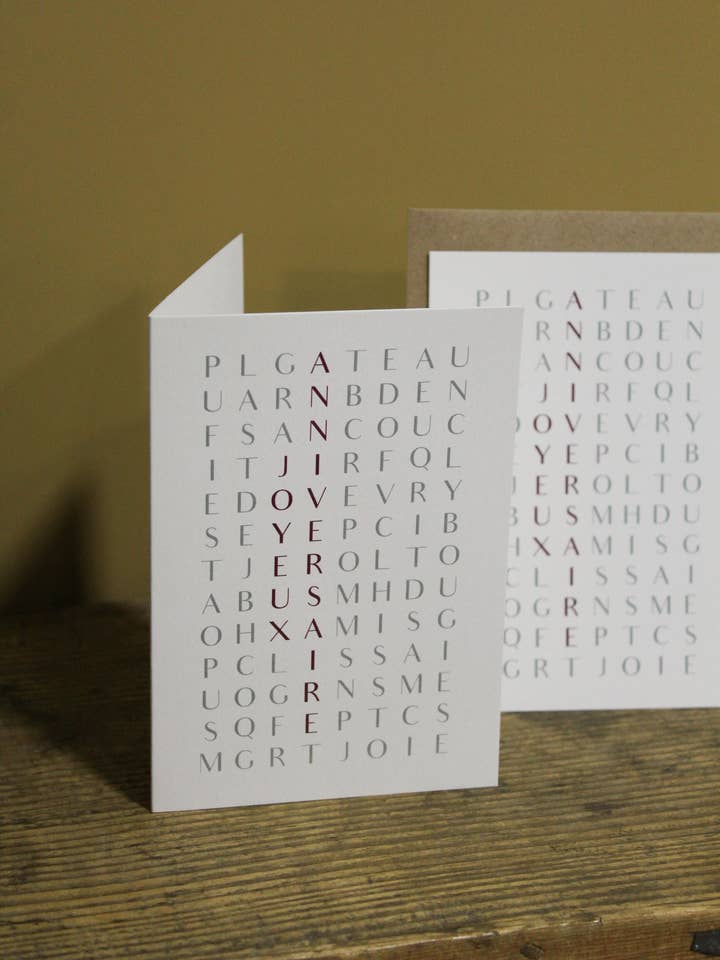 Postkarte mit Verschluss — Happy Birthday Blau/Pflaumenfarben für den Großhandel von l'atelier de SORG