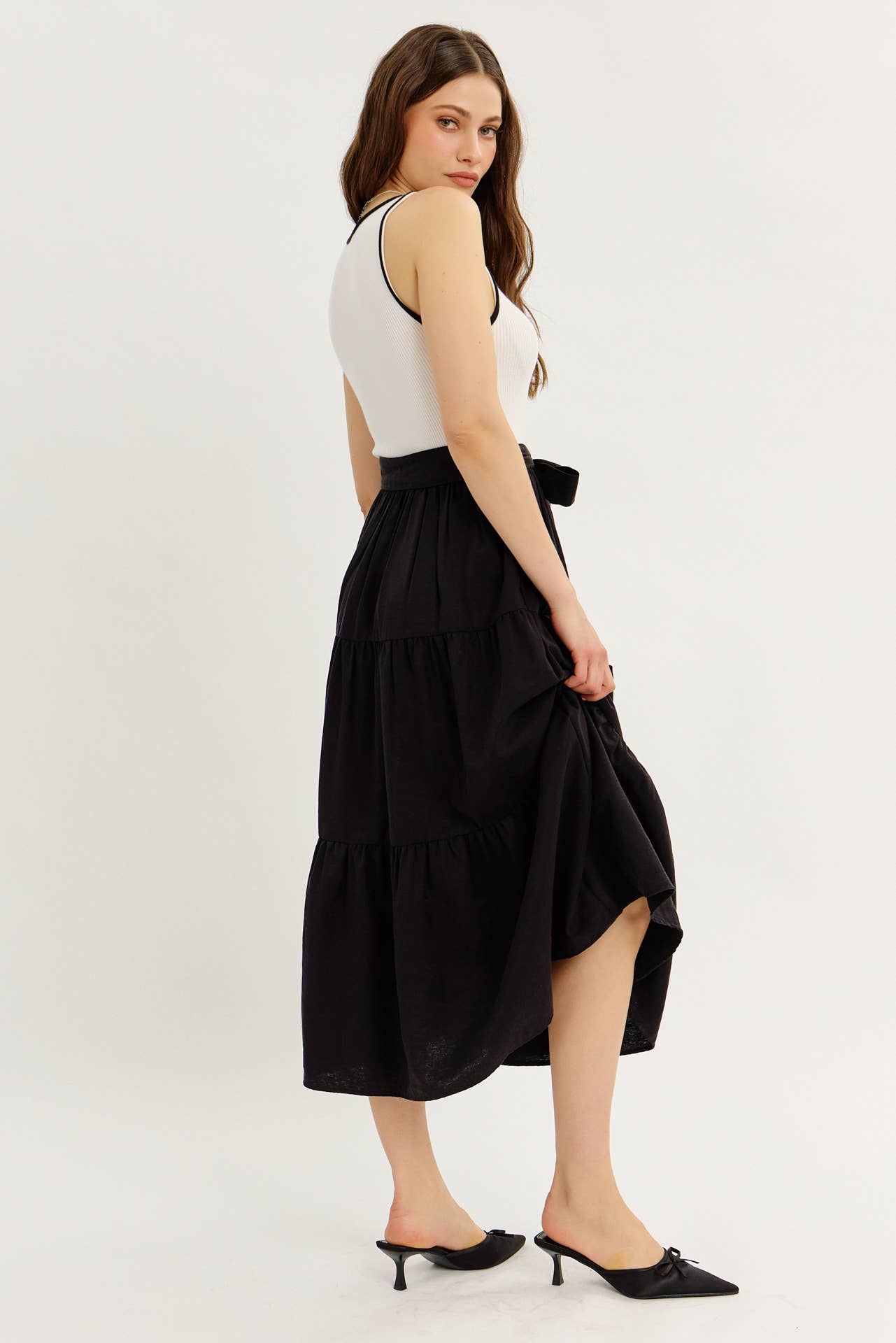 idem ditto - Wholesale Dress - Women's - MIXED MEDIA TIERED RUFFLE SWEATER TANK MIDI DRESS WITH BELT5