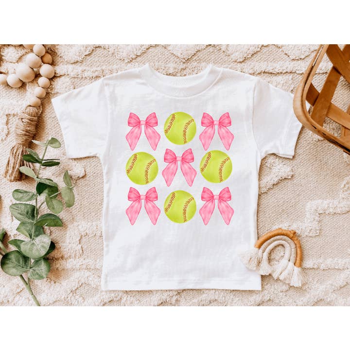 T-shirt Softball Coquette Pink Bow pour enfants pour la vente par AvaryMaeInspirations