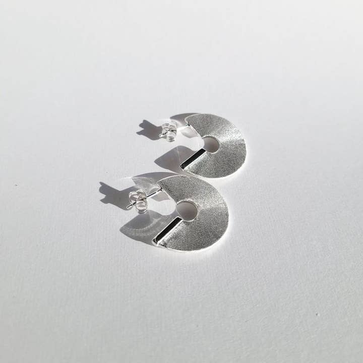 The Silver Root – Großhandel Ohrhänger – Leva Goldohrringe1