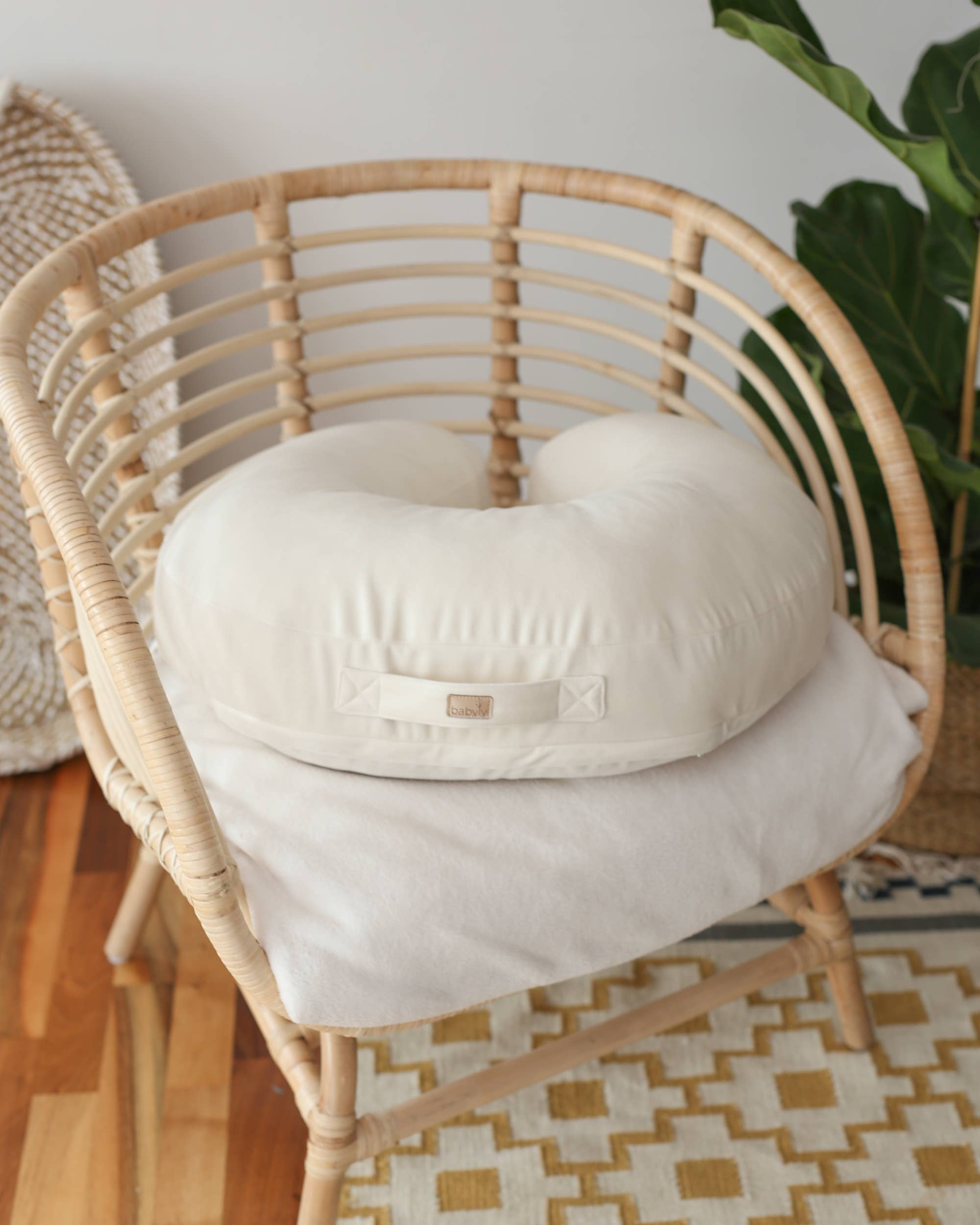 Babyly - Wholesale Nursing Pillow/Pad - Maternity - velvet nursing pillow/ breastfeeding- for mother and baby5