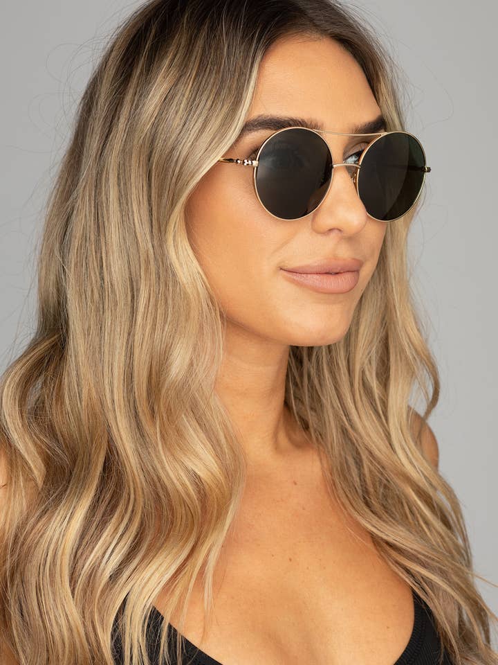 Capri Braune runde Pilotensonnenbrille für den Großhandel von BuddyLove