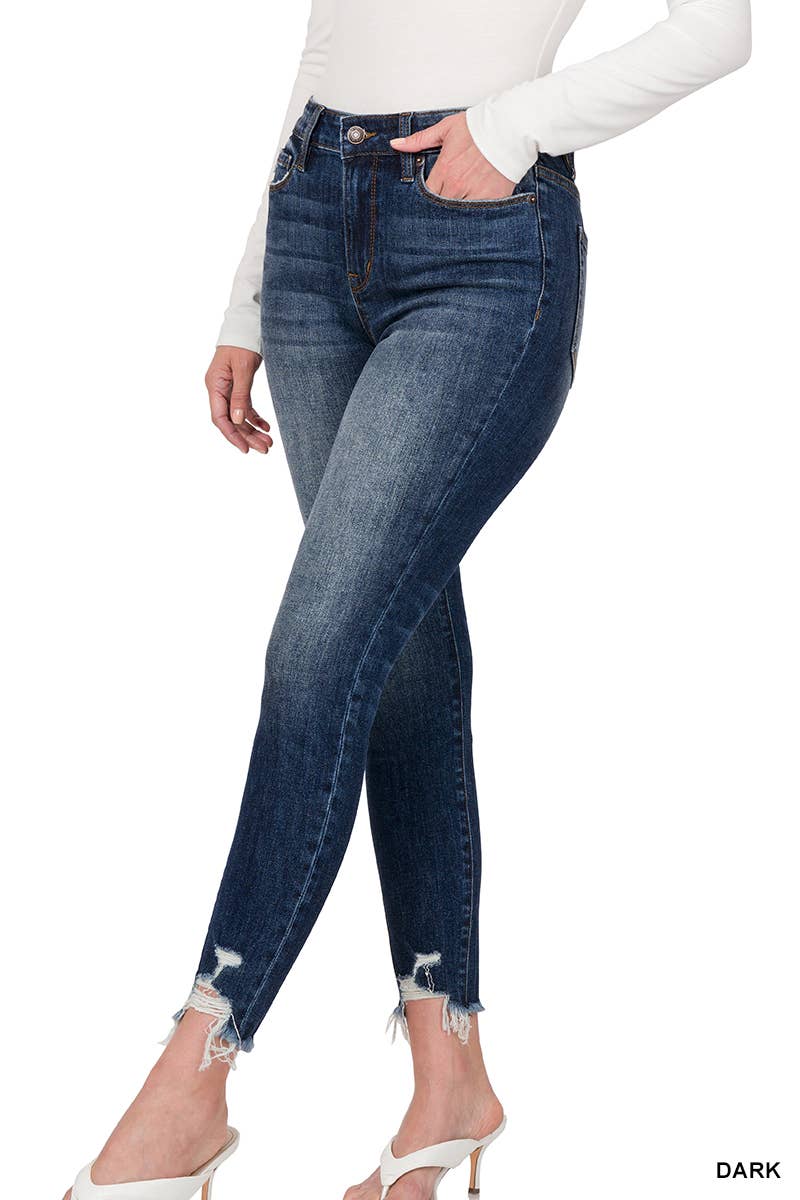 DUNKEL-143246 '... SI-23169 SKINNY-JEANSHOSE MIT USED-SAUM für den Großhandel auf Faire