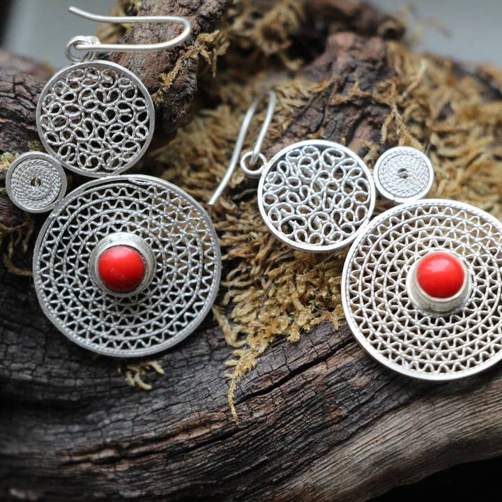 Etcaetera Création - Wholesale Dangle Earrings - “No Sabemos Rojo” earrings