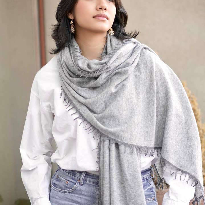 Hand Woven Pure Cashmere Scarf Grey Charcoal for wholesale on Faire