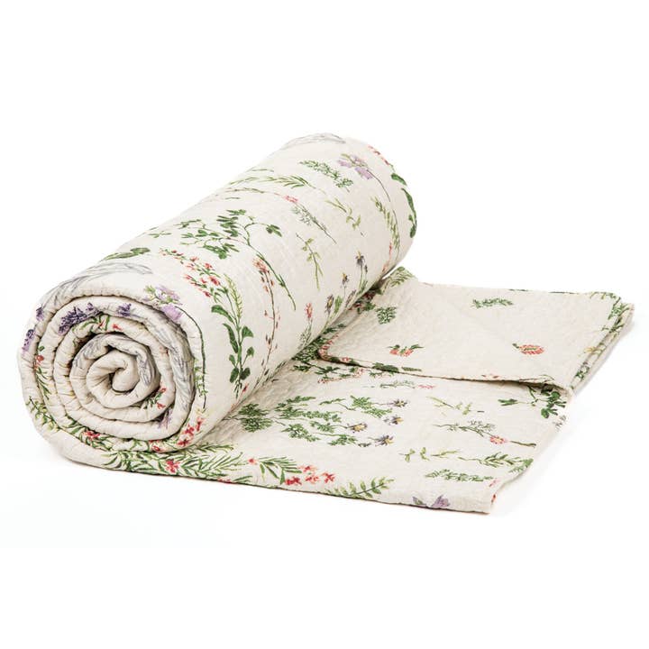 Meadow cream classic country style quilt set for wholesale on Faire