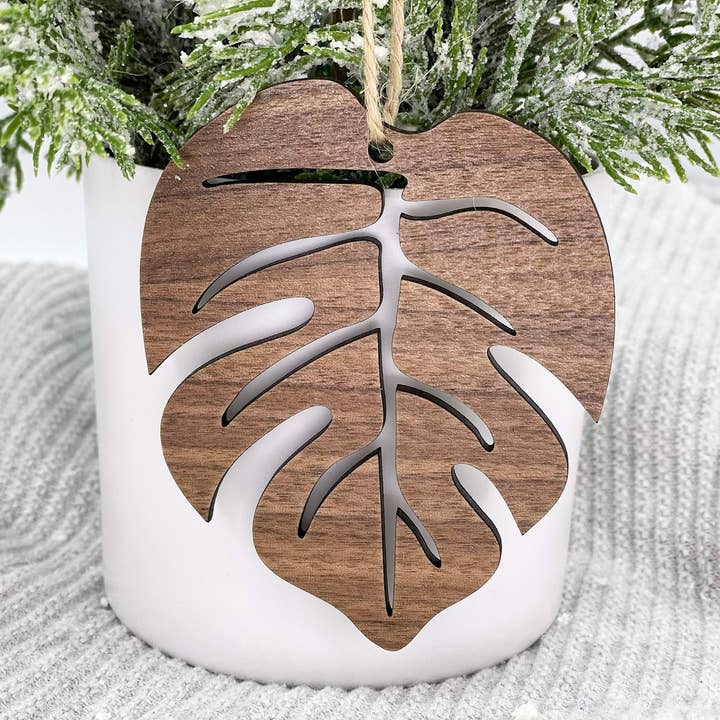 Engraved Chaos - Wholesale Ornament - Monstera Leaf Ornament - Plant Lover Ornament - Gardener Gif2