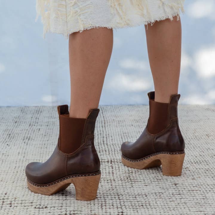 Brun Nora Brown for wholesale on Faire3