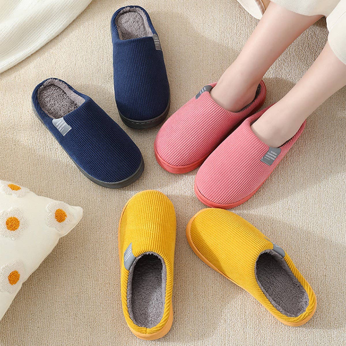 ACCITY - Wholesale Slippers - Women's - MINIMALIST WARMIES SLIPPERS BEDROOM SLIPPERS_CWSHS02659