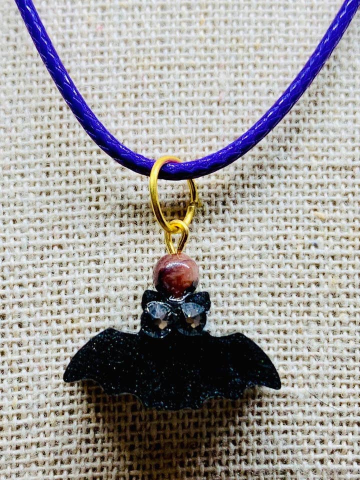 Cute Bat halskæde sæt af 2 for engroshandel hos Vivian Treasury