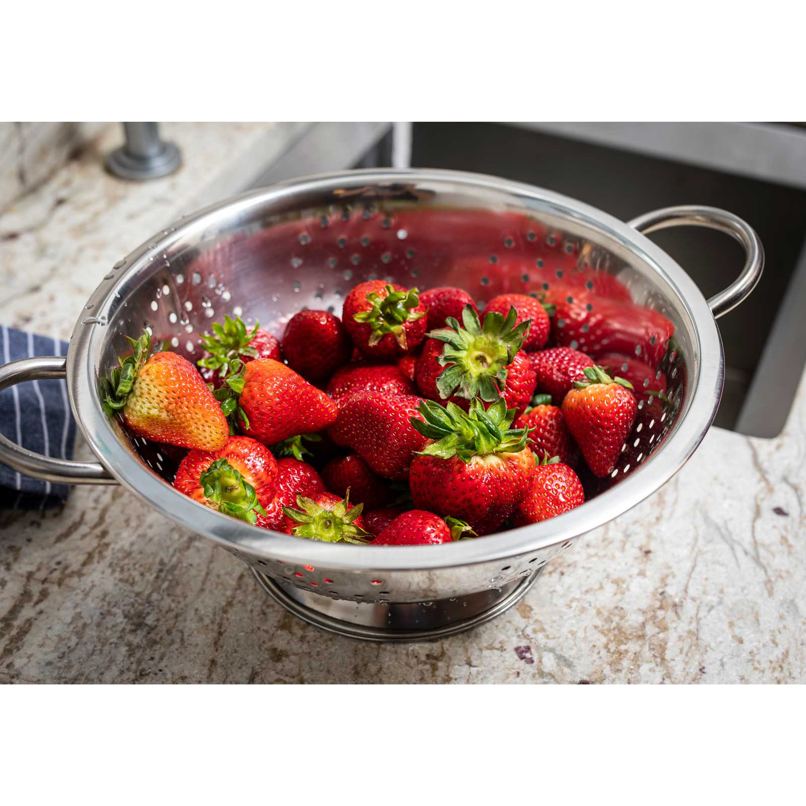 TableCraft Products Company - Wholesale Colander - 5 Qt Footed Colander with Handles6