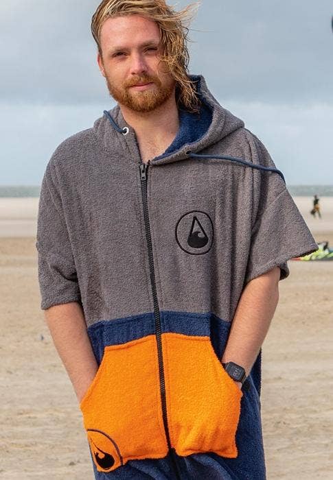 WAVE HAWAII - Wholesale Poncho - Unisex - WAVE HAWAII Zip Poncho Shany3