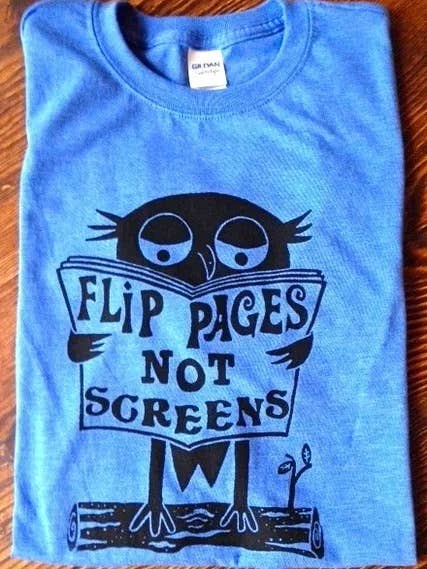 Retournez des pages et non des écrans - Choix de l'artiste pour la vente par Taproot Tees