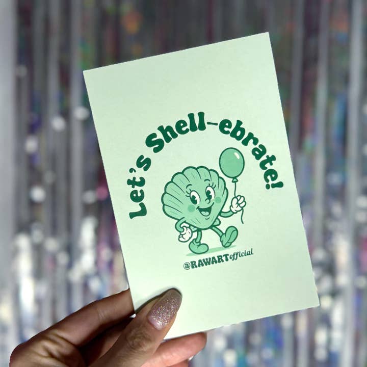 Lustige Shell-ebrate Grußkarte: Strand-Wortspiel-Geburtstagskarte für den Großhandel von Hot Mess Paper Co.