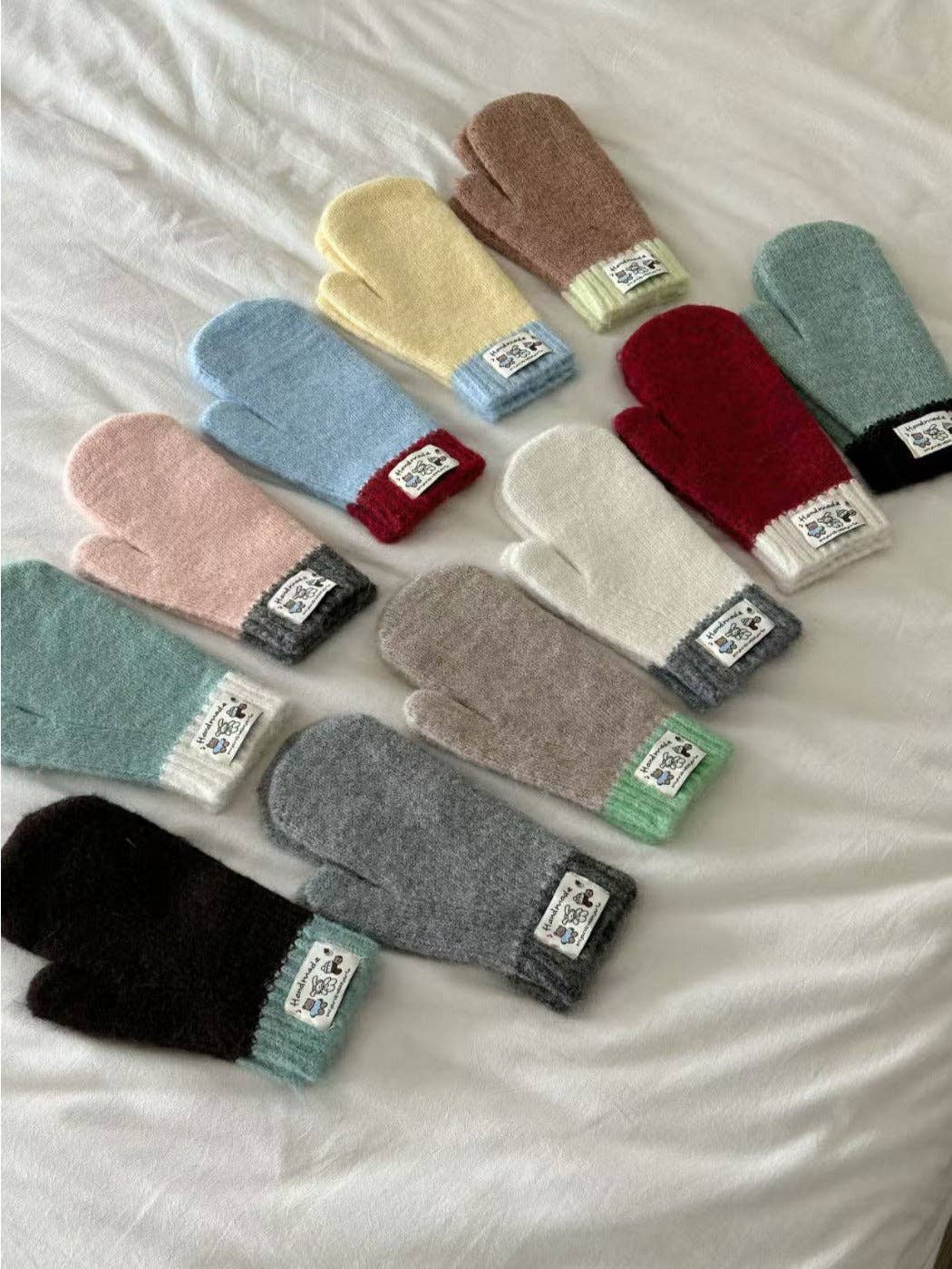 Funkyrel® Atzbranding Limited - Venta al por mayor Manoplas - Mujer - Gloving - Classic Color-Block Full-Cover Knitted Mittens11