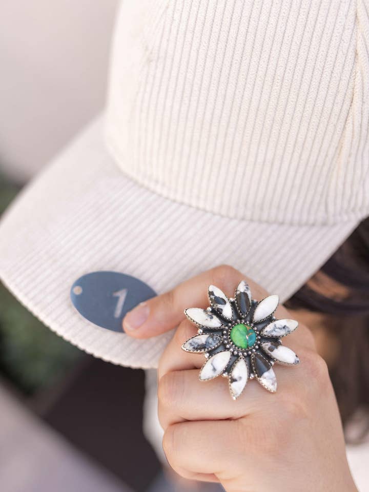 Vilde & Frie Blomstrende Ringe LAVET PÅ BESTILLING for engroshandel hos Krush Kandy