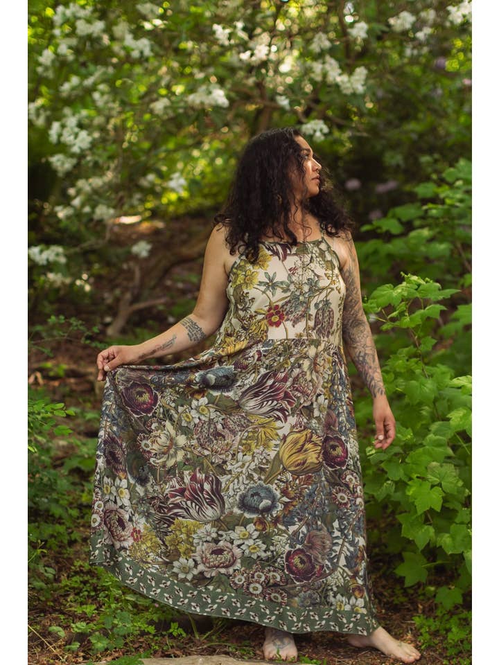 Market of Stars (USA) - Wholesale Dress - Women's - Love Grows Wild Bohéme Long Maxi Slip Dress w/ Bees Floral11