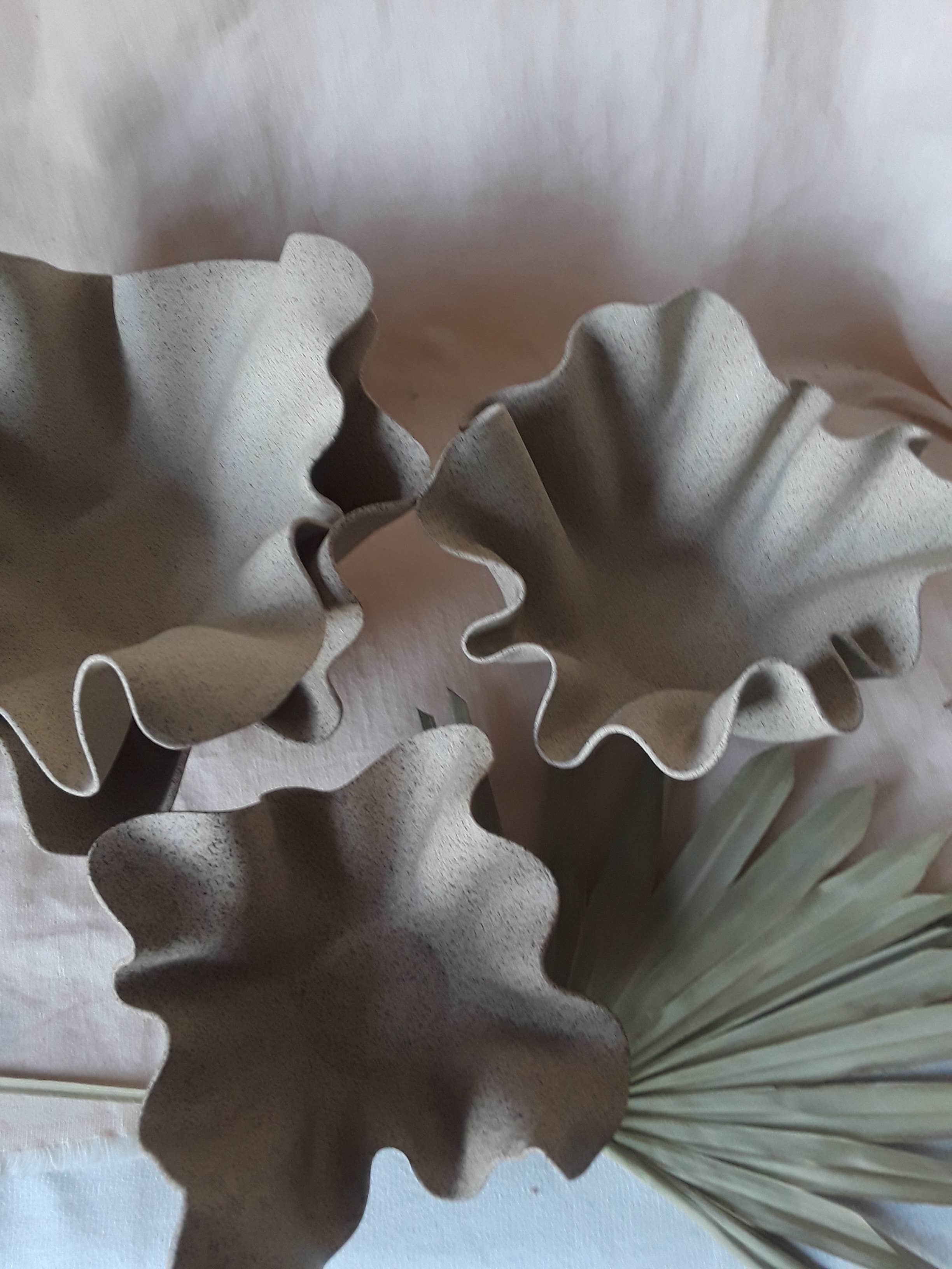 CURIOUS CLAY – wholesale Dekorativ tallrik/fat/skål – Klassisk Rufsar Skål2