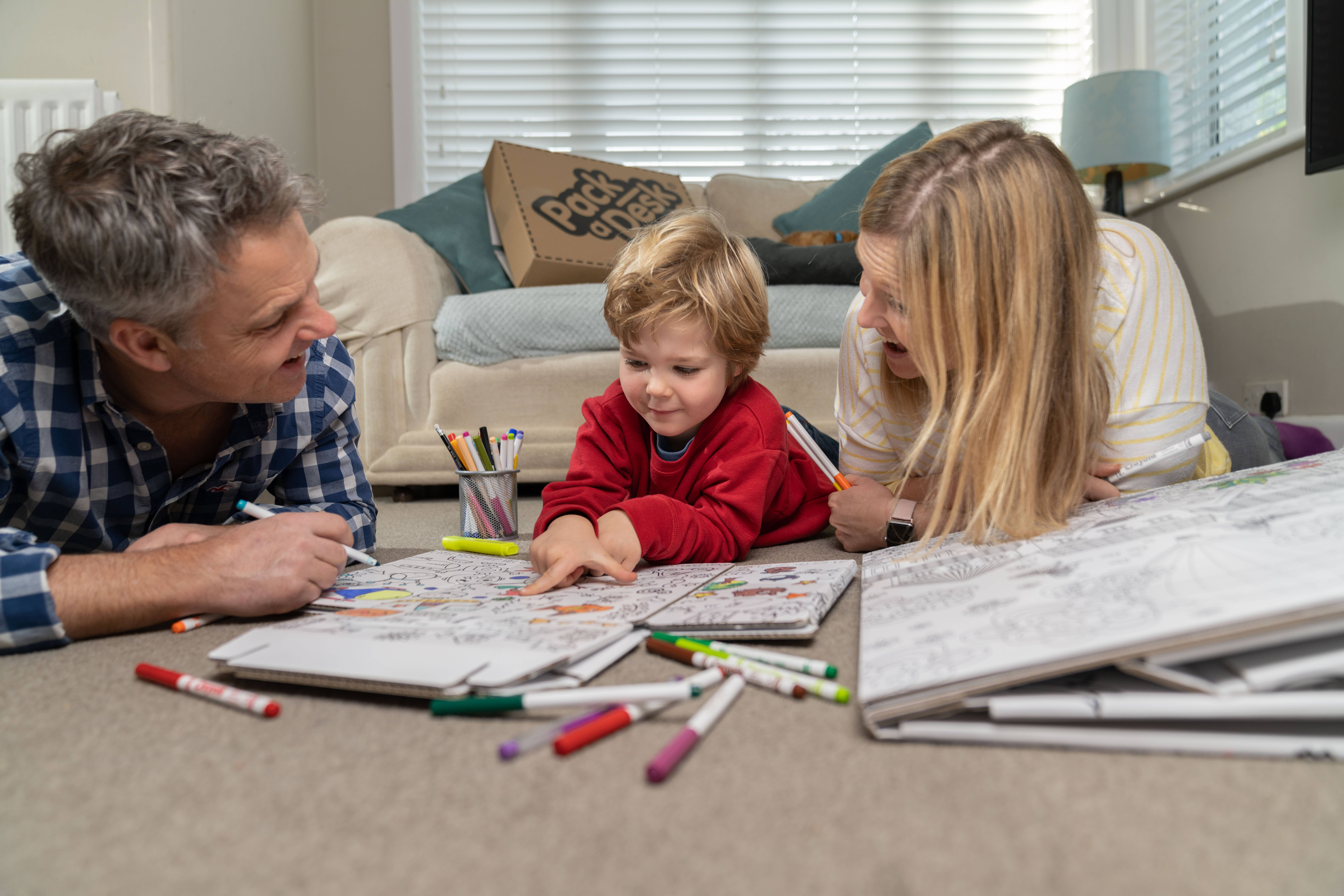 The Toy Tribe - Vente Kit de construction de jouet – enfant - Pack a Desk Junior - Bureau d'activité pour enfants4