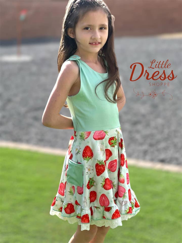 Mintgroene Aardbeien Wervelende Jurk voor wholesale door Little dress shoppe