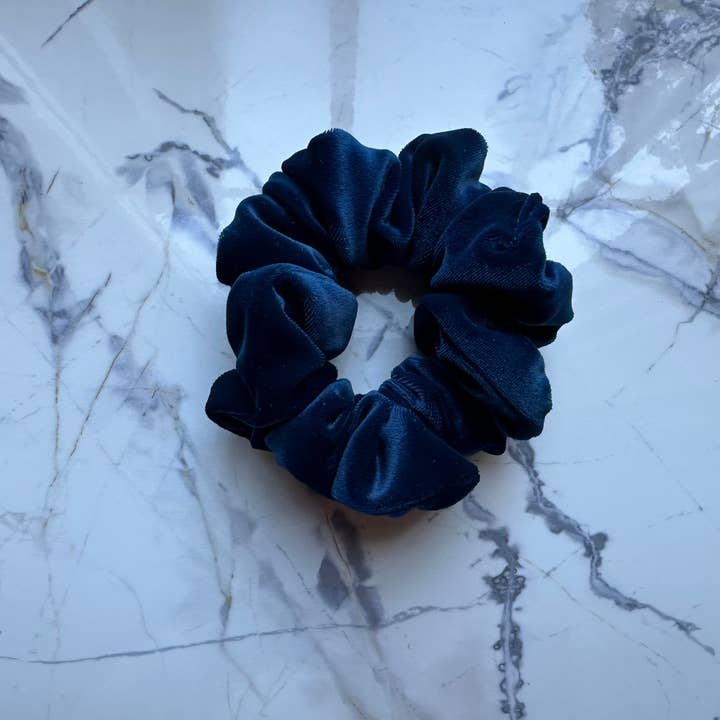Stiched by Lexi - Wholesale Scrunchie - Women’s - Velvet Scrunchies11