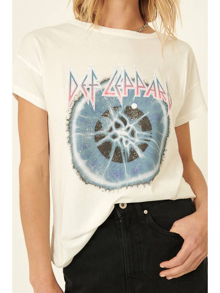 Ivory Def Leppard Adrenalize Vintage-Print Graphic Tee for wholesale on Faire