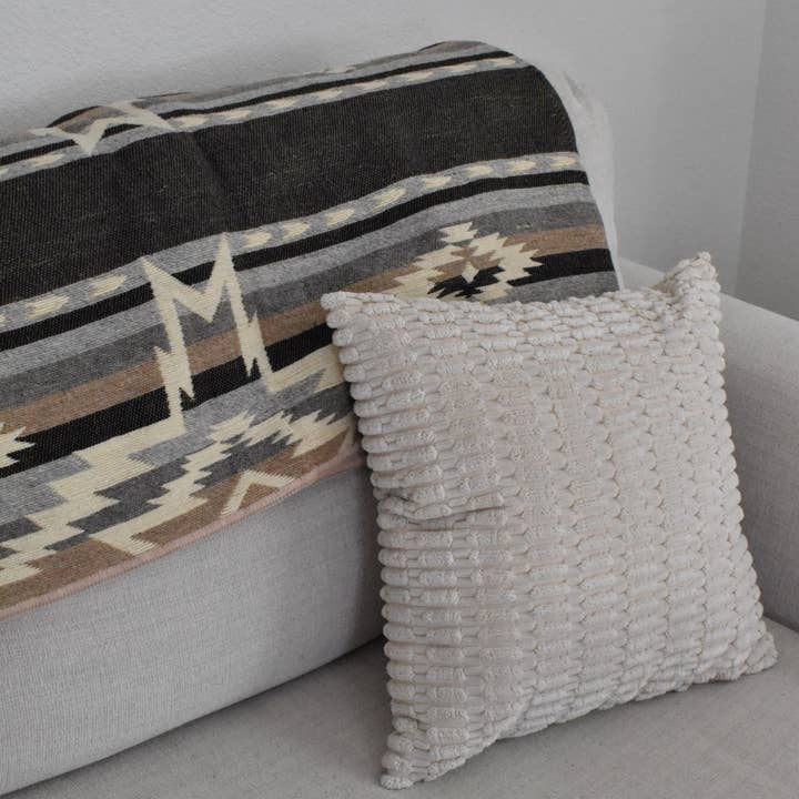 Western Couch Throw 100% Wool | Natural Fiber Blanket for wholesale by Los Andes Shop