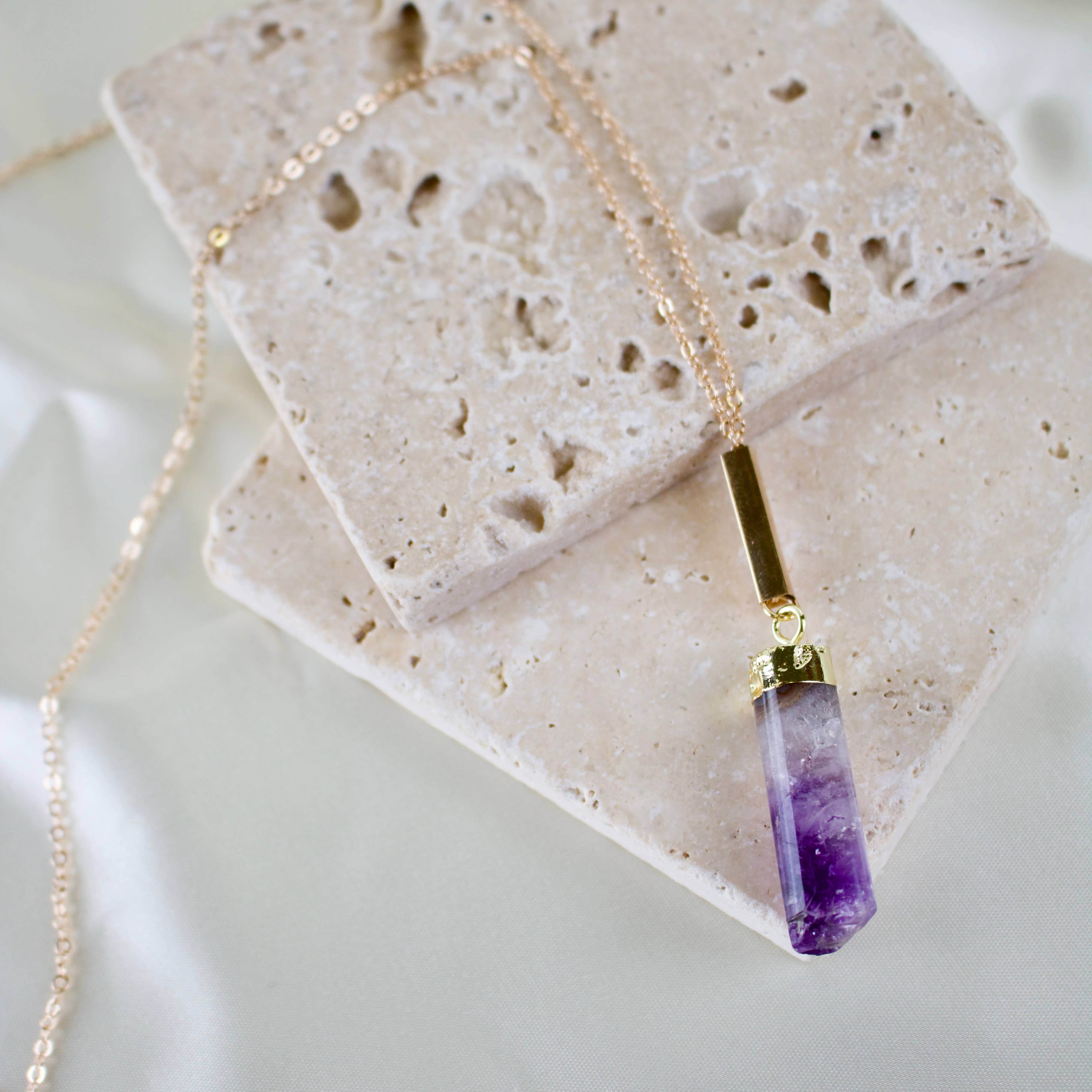 TISH jewelry – wholesale Pendant/charm necklace – Zena // Amethyst Necklace2