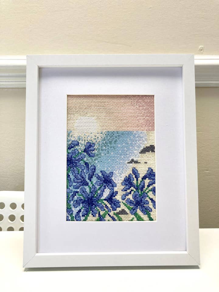 Kit de point de croix Agapanthus Sunset pour la vente par Emma Louise Art Stitch