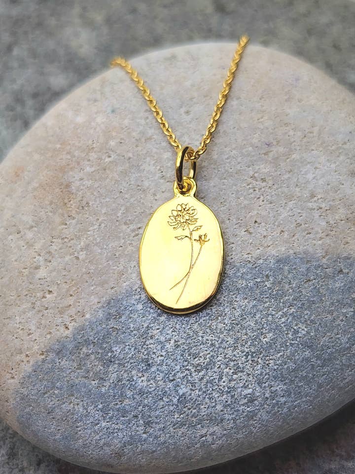 November fødselsblomst halskæde i krysantemum + guld for engroshandel hos Heart and Lotus Sterling Silver Jewelry