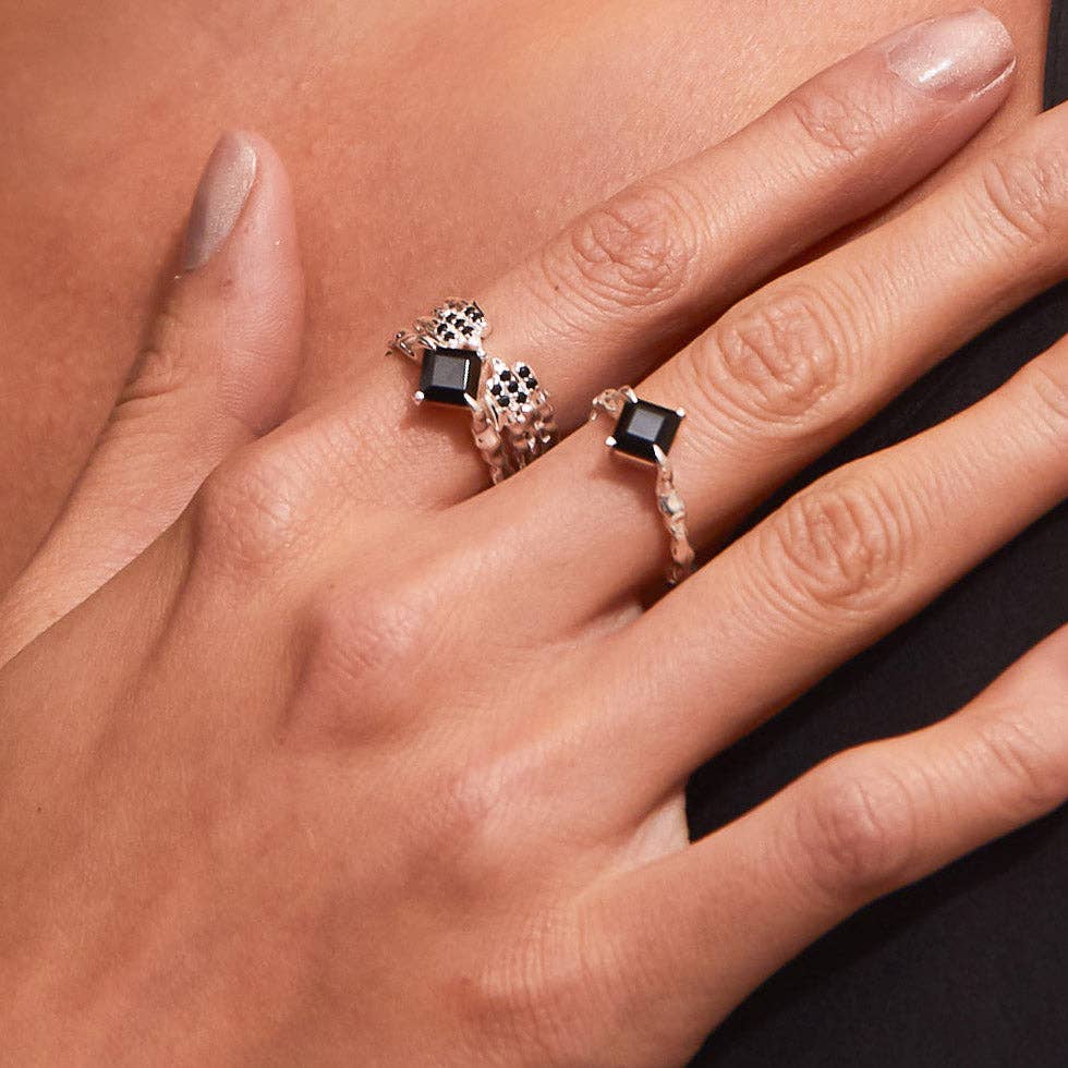 Shop Lausanne - Wholesale Cocktail/Statement Ring - Onyx Stem Ring Silver7