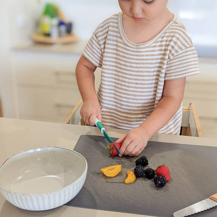 Maighan Distribution – wholesale Kökskniv – Kiddikutter Barnsäker Kniv Grön