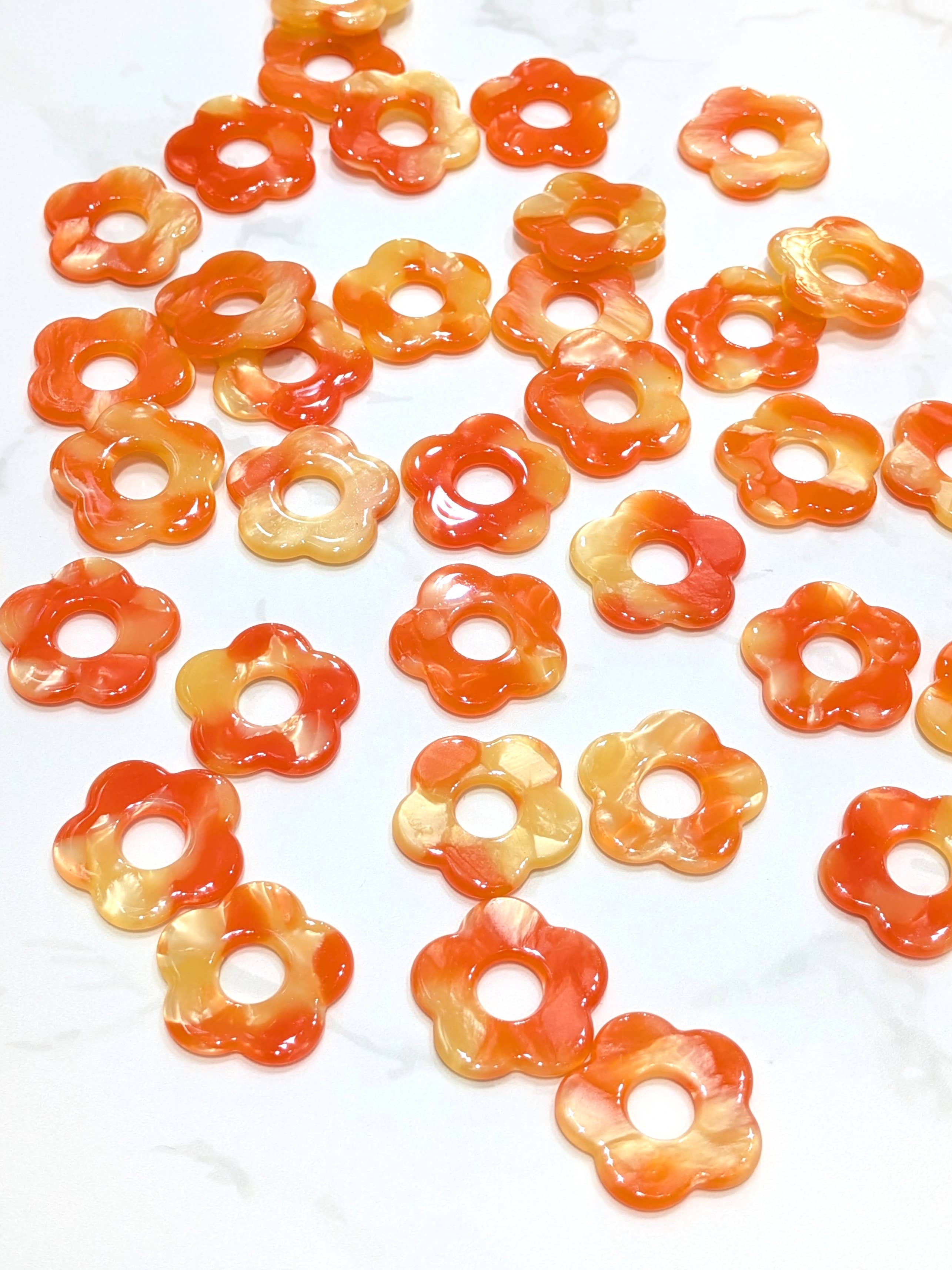 LOLO & YAYA – wholesale Emergency response charm – Flower pendant 2cm, 1.5O euros / u50