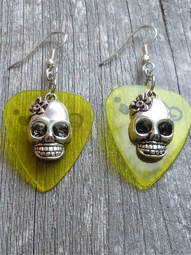 Brincos Sugar Caveira Charm Guitarra 3D por atacado de Simply Raevyn