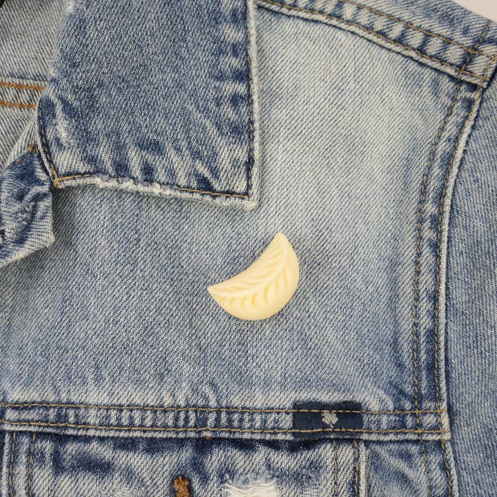 Mini Story Co - Wholesale Lapel Pin/Button - Dumpling Pin | Cute Wonton Brooch | Miniature Asian Food Accessory | Chinese Street Food Brooch | Lunar New Year's Gift