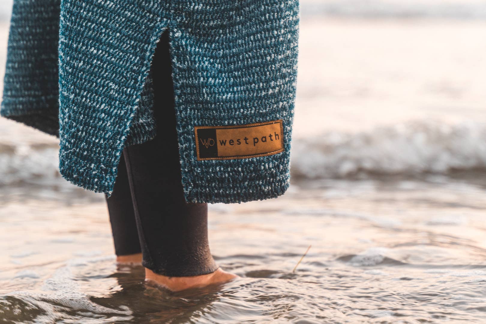 West Path - Wholesale Robe - Women's - Surf Poncho Changing Robe Hooded Towel - Indigo Blue6