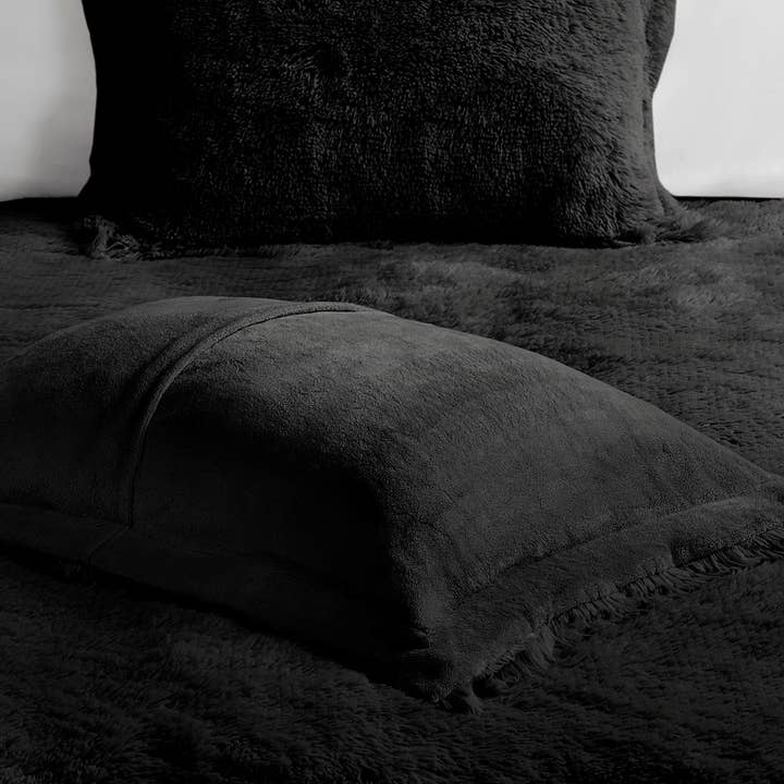 Olliix - Wholesale Bedding Set - Shaggy Fur 3-Piece Comforter/Duvet Cover Set, Black6