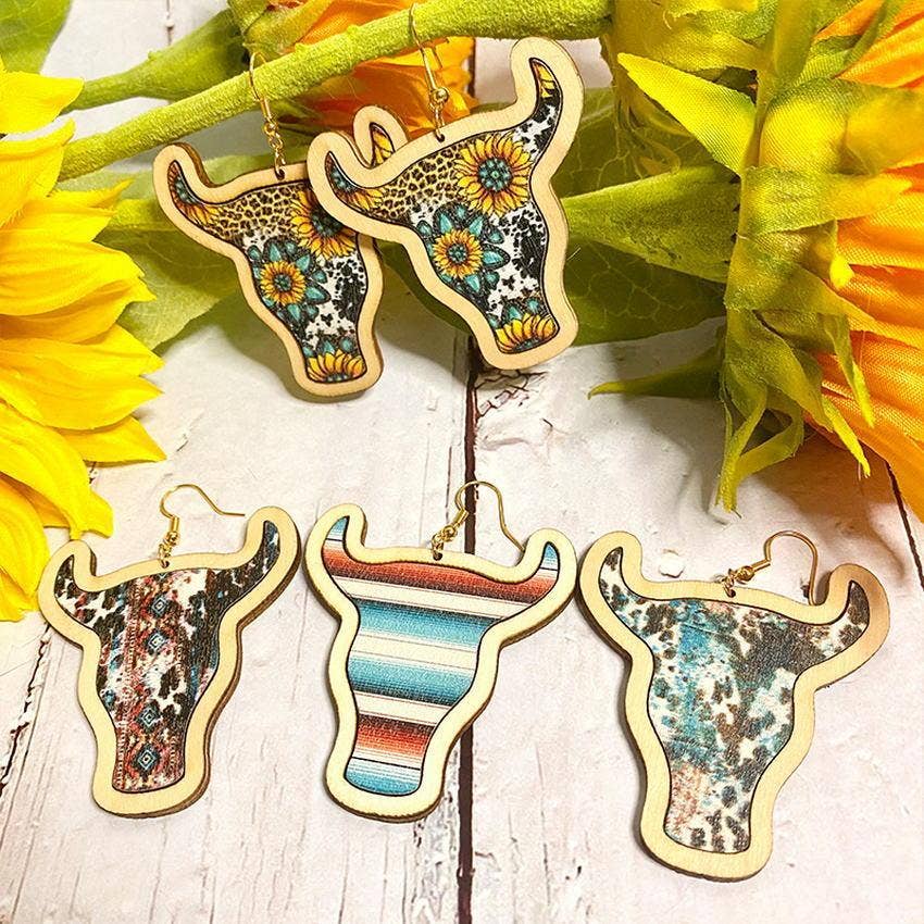 RabenBeads – Großhandel Ohrhänger – Handgefertigte Sonnenblumen-Ohrringe aus Holz mit Kuhkopflünette10