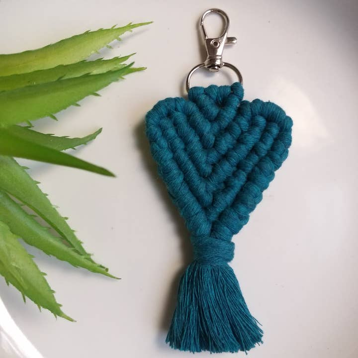EMERALD HEART KEYRING for wholesale by ARTESANIA