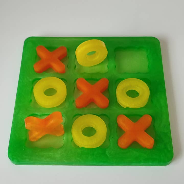 Tic Tac Toe game at green colour for wholesale by DioniCreations