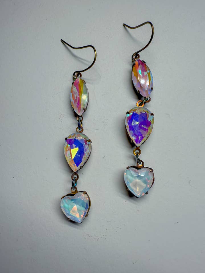 J28 voor wholesale door Madeline Philbeck Jewelry