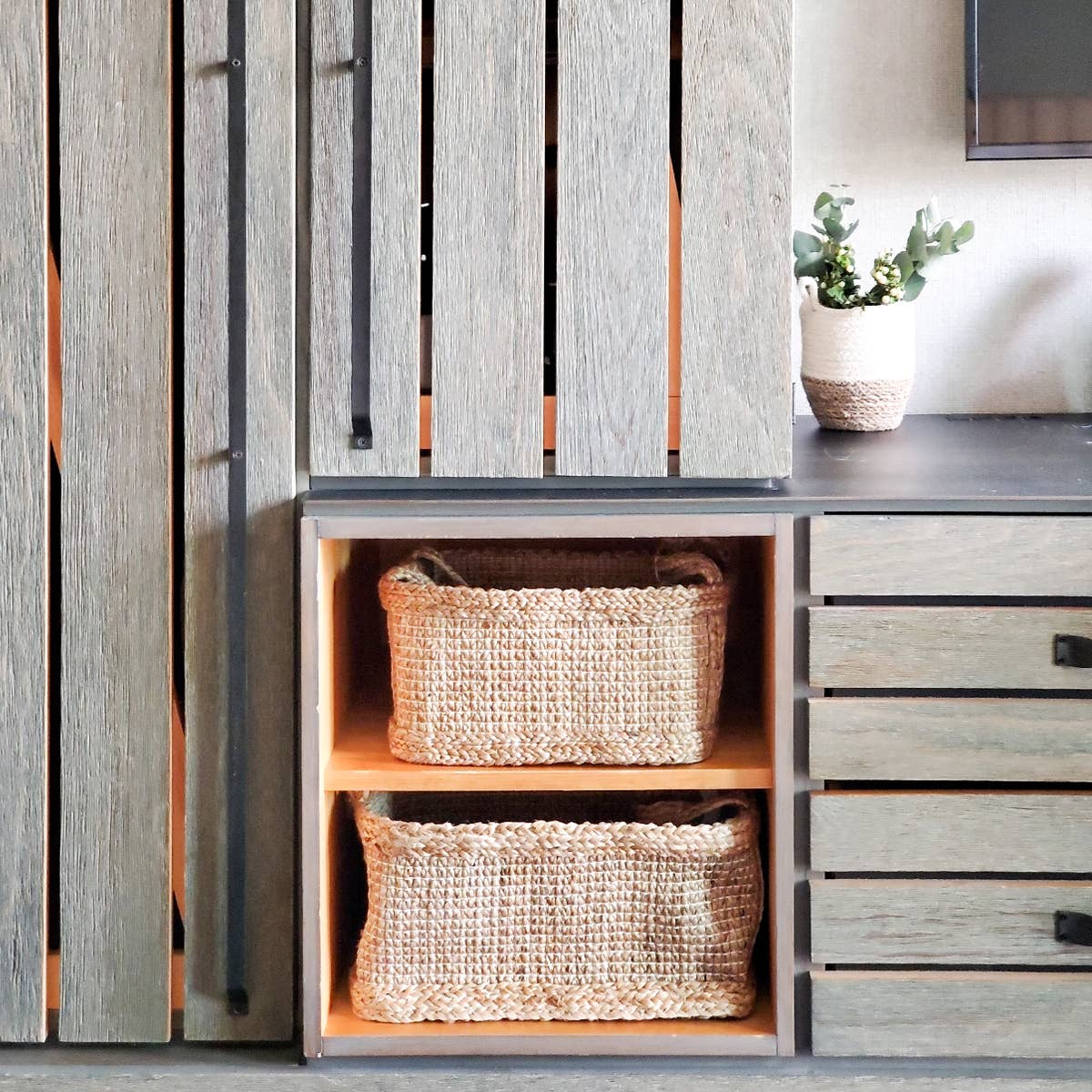 KORISSA – Engroshandel Kurv – Håndvævet kurveopbevaringskurv • Bono rektangulær kurv3