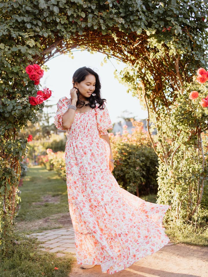 Robe longue fleurie Celeste pour la vente par Peony Alley