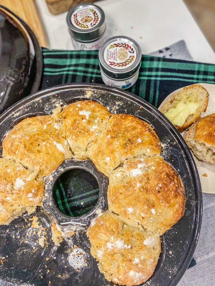 Gustus Vitae - Wholesale Salt - Garlic Basil Sea Salt4