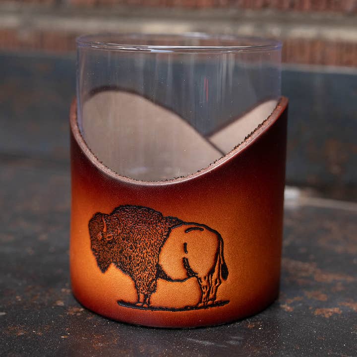 Leather Rocks Glass - Stoviglie da bar fatte a mano con macchie chiare per la vendita all'ingrosso da parte di Lindy Leather